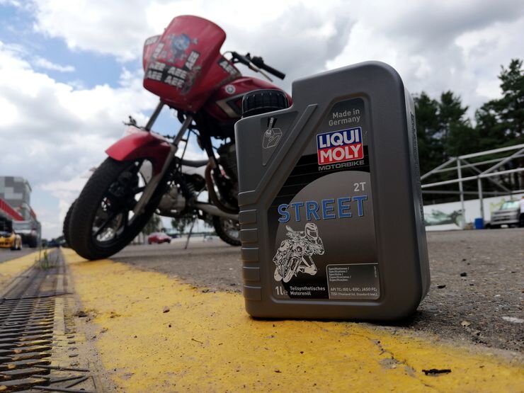 Моторное масло для 2-тактных мотоциклов