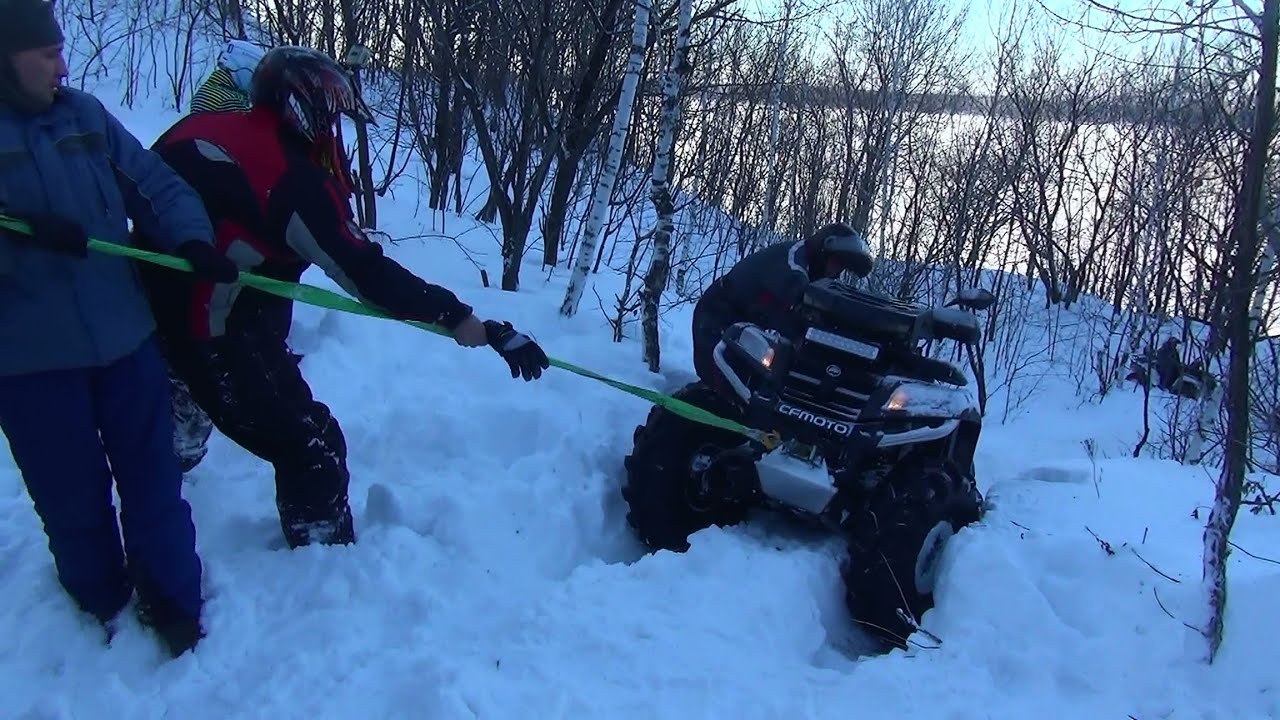 Вытащить квадроцикл из снега